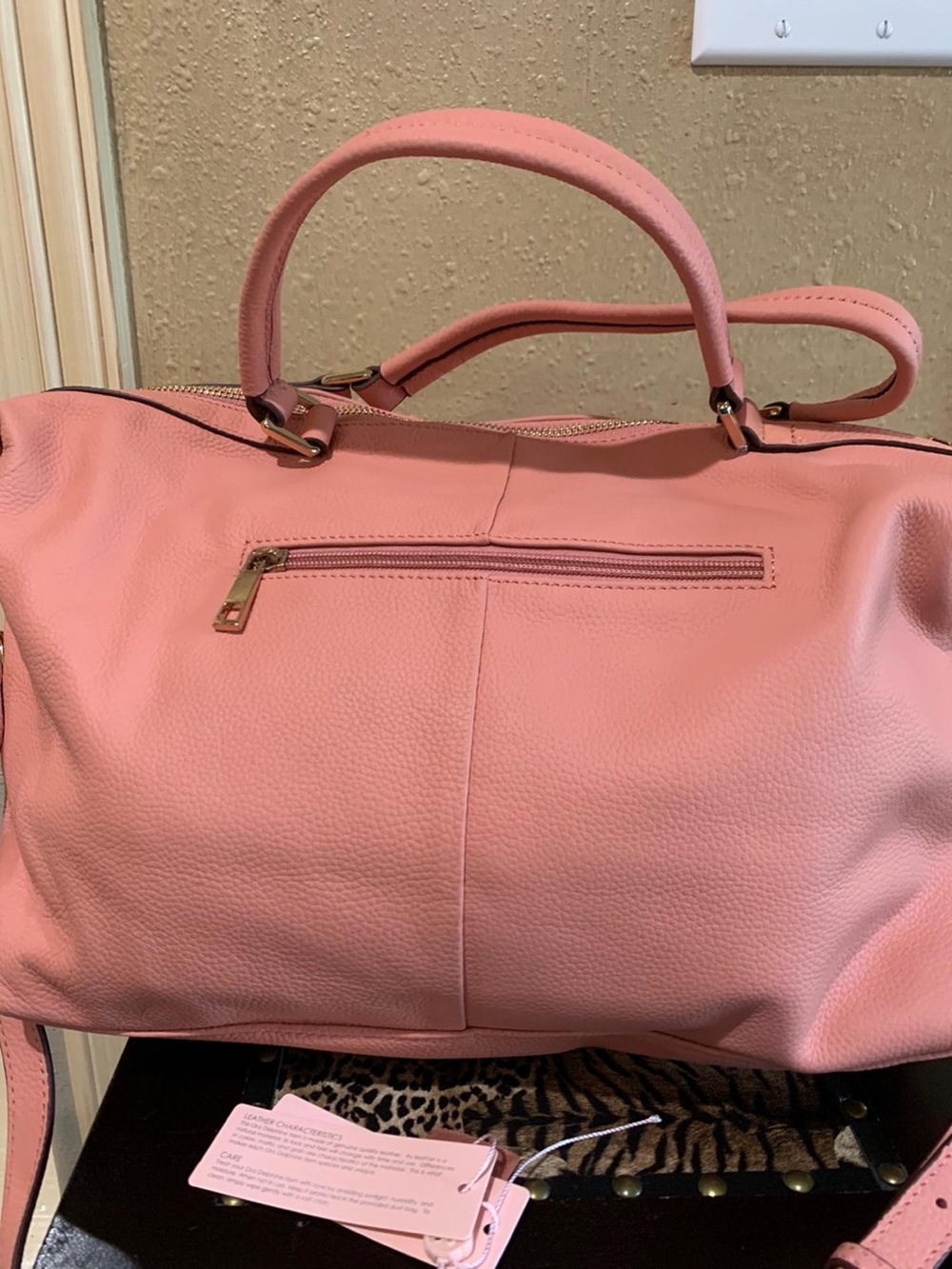 Ora Delphine Salmon Pink Pebble Leather Satchel Handbag with Gold Accents - Picture 2 of 9